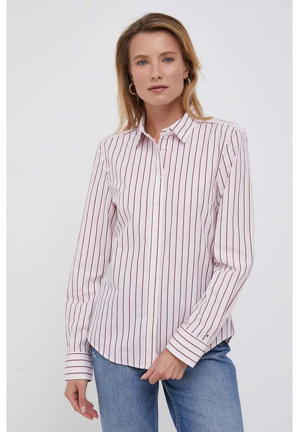 TOMMY HILFIGER - Tommy Hilfiger koszula bawełniana damska kolor różowy regular z kołnierzykiem klasycznym. Okazja: na co dzień. Typ kołnierza: kołnierzyk klasyczny. Kolor: różowy. Materiał: bawełna. Długość rękawa: długi rękaw. Długość: długie. Styl: klasyczny