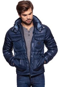 Lee - KURTKA ZIMOWA LEE LOCO PUFFER NAVY L87NWS35. Typ kołnierza: kołnierzyk stójkowy. Materiał: materiał. Sezon: zima