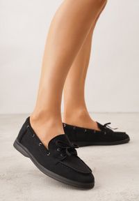 Renee - Czarne Mokasyny ze Sznurkiem i Kokardą Samiphia. Okazja: na co dzień. Kolor: czarny. Materiał: jeans. Styl: casual, elegancki #1