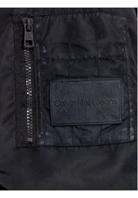 Calvin Klein Jeans Kurtka bomber J30J323474 Czarny Oversize. Kolor: czarny. Materiał: syntetyk