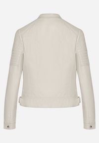 Born2be - Jasnobeżowa Kurtka Ramoneska w Motocyklowym Stylu ze Stójką i Napami Talirina. Okazja: na co dzień. Typ kołnierza: kołnierzyk stójkowy. Kolor: beżowy. Materiał: jeans. Styl: casual, elegancki #4