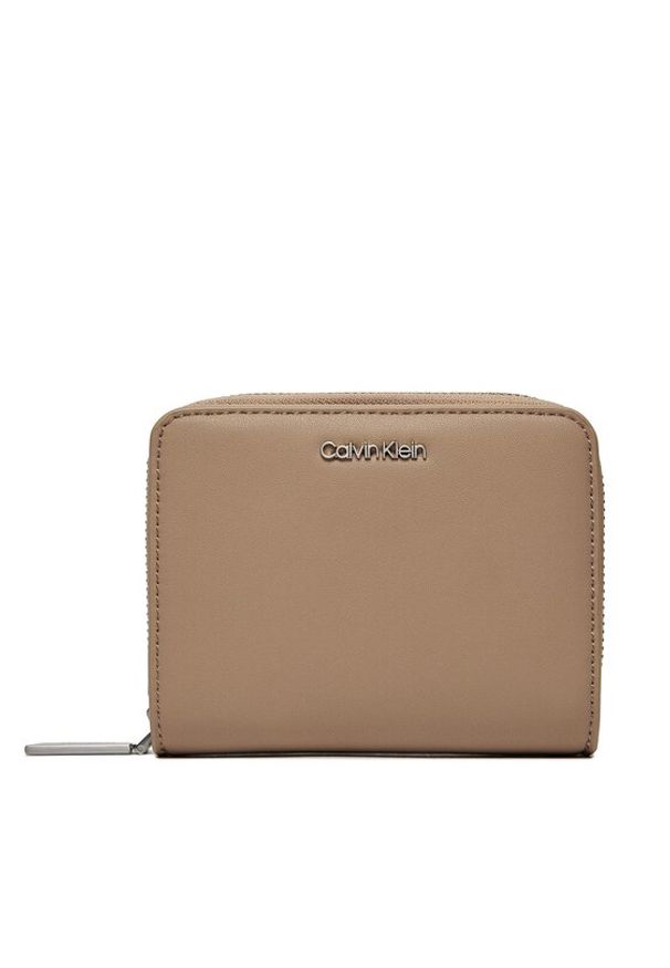 Calvin Klein Mały Portfel Damski Ck Must Z/A Wallet W/Flap Md K60K607432 Beżowy. Kolor: beżowy. Materiał: skóra