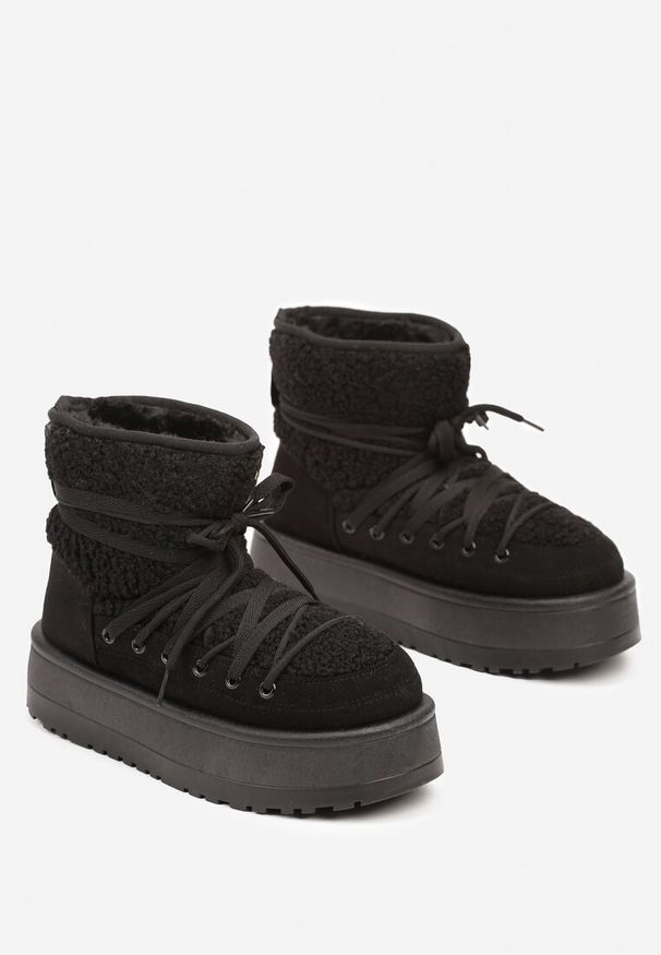 Born2be - Czarne Śniegowce na Grubej Podeszwie z Ozdobnymi Sznurówkami Nadrella. Okazja: na co dzień. Zapięcie: sznurówki. Kolor: czarny. Materiał: jeans, wełna. Sezon: zima. Styl: elegancki, casual