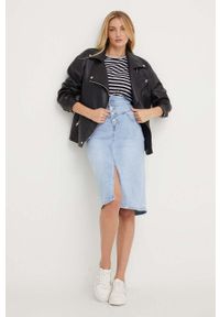 Answear Lab spódnica jeansowa kolor niebieski midi ołówkowa. Kolor: niebieski. Materiał: jeans. Styl: wakacyjny #1