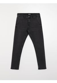 Sinsay - Jeansy chino slim fit - czarny. Kolor: czarny. Materiał: jeans #1