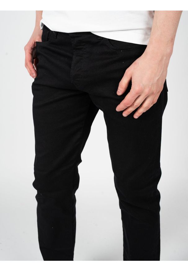 Diesel Jeansy "D-Fining" | A01695-0688H-02 | Mężczyzna | Czarny. Okazja: na co dzień. Kolor: czarny. Długość: długie. Wzór: aplikacja. Styl: elegancki, casual, klasyczny