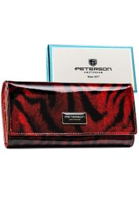 Lakierowany, czerwony portfel damski ze skóry naturalnej i ekologicznej w zwierzęcy wzór PTN PS401-TDS Peterson. Kolor: czerwony. Materiał: lakier. Wzór: motyw zwierzęcy #1