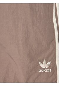 Adidas - adidas Szorty sportowe adicolor Classics Sprinter JP1021 Beżowy Regular Fit. Kolor: beżowy. Materiał: syntetyk. Styl: sportowy #3