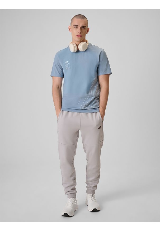 4f - 4F T-shirt regular z nadrukiem męski - granatowy L. Okazja: na co dzień. Kolor: niebieski. Materiał: jeans, materiał, bawełna, dresówka. Wzór: nadruk. Styl: casual, klasyczny