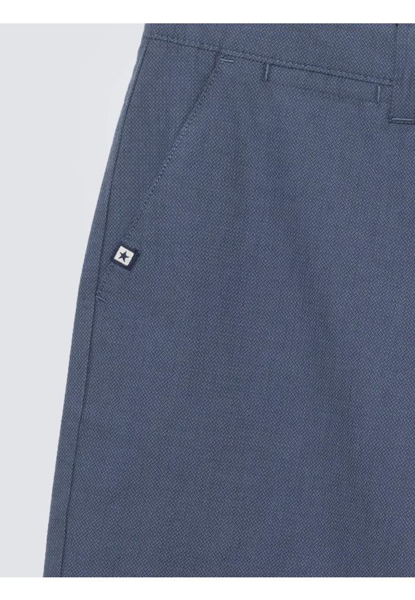 Big-Star - Szorty męskie chinosy niebieskie Rossino 401. Kolor: niebieski. Materiał: tkanina, elastan, bawełna. Sezon: lato. Styl: elegancki, klasyczny