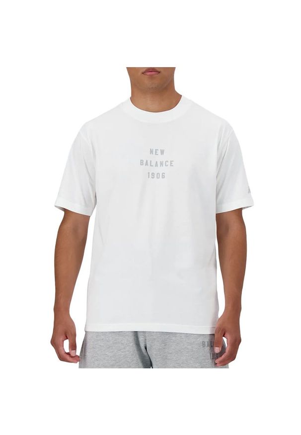 Koszulka New Balance MT41519WT - biała. Kolor: biały. Materiał: bawełna. Długość rękawa: krótki rękaw. Długość: krótkie