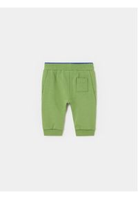 Mayoral Spodnie dresowe 1539 Zielony Regular Fit. Kolor: zielony. Materiał: bawełna #3