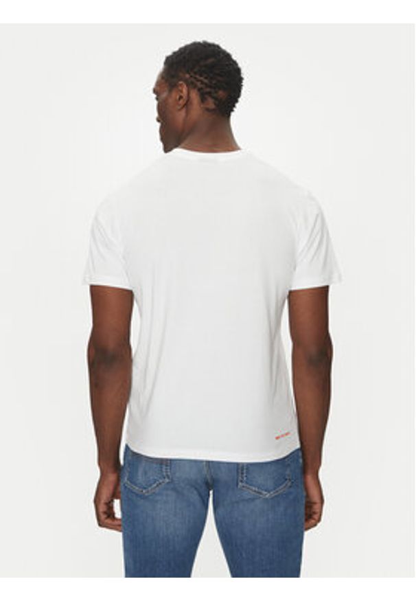 Save The Duck T-Shirt DT1194M BESY20 Biały Regular Fit. Kolor: biały. Materiał: bawełna