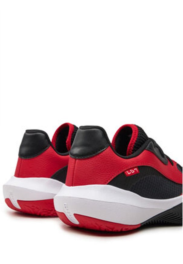 Under Armour Buty do koszykówki UA Lockdown 7 Low 3027646 Czerwony. Kolor: czerwony. Materiał: materiał. Sport: koszykówka