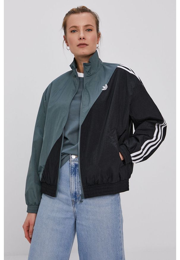 adidas Originals - Kurtka. Okazja: na co dzień. Typ kołnierza: bez kaptura. Kolor: szary. Materiał: poliester, materiał, poliamid. Wzór: gładki. Styl: casual