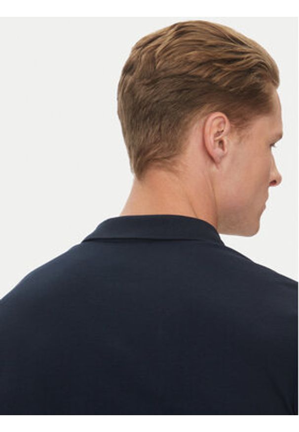 Calvin Klein Polo K10K111196 Granatowy Slim Fit. Typ kołnierza: polo. Kolor: niebieski. Materiał: bawełna