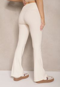 Renee - Beżowe Legginsy Typu Dzwony High Waist Edinelia. Okazja: na co dzień. Stan: podwyższony. Kolor: beżowy. Wzór: aplikacja. Styl: casual #5