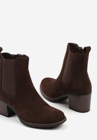 Born2be - Brązowe Botki na Obcasie Typu Sztyblety Candria. Okazja: na co dzień. Kolor: brązowy. Materiał: jeans. Wzór: aplikacja. Obcas: na obcasie. Styl: klasyczny, casual, elegancki. Wysokość obcasa: średni #3