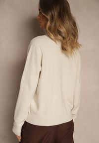 Renee - Beżowy Sweter z Wełną i Wiskozą z Trójkątnym Dekoltem Kaitte. Okazja: na co dzień. Kolor: beżowy. Materiał: wełna, wiskoza. Styl: casual, elegancki #4