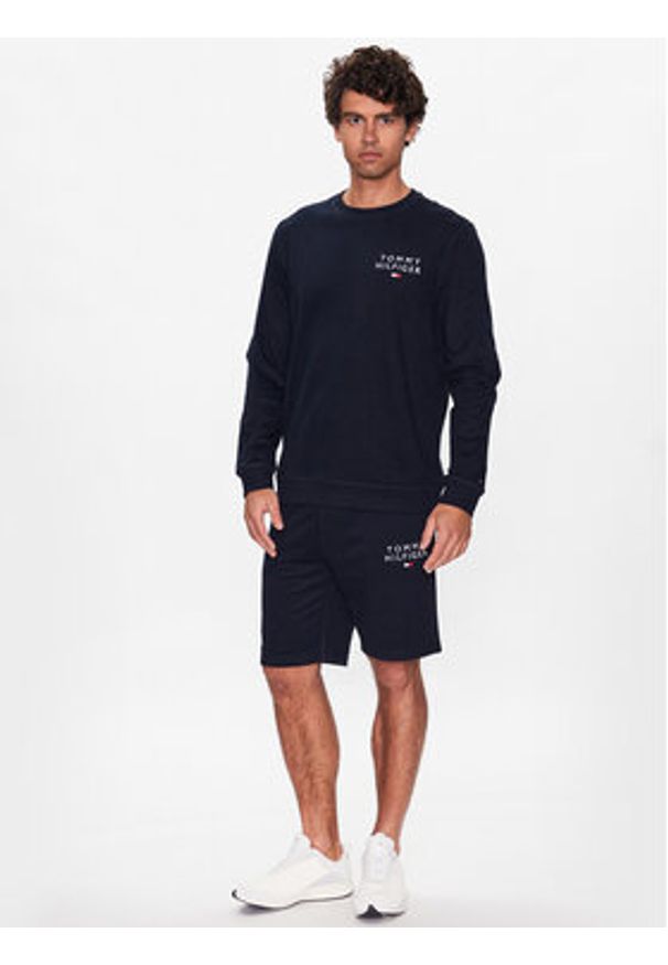 TOMMY HILFIGER - Tommy Hilfiger Bluza UM0UM02878 Granatowy Regular Fit. Kolor: niebieski. Materiał: syntetyk