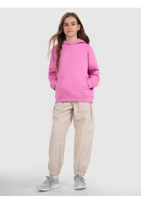 4f - 4F Bluza dresowa nierozpinana z kapturem dziewczęca - różowa 158 (12-13 lat). Okazja: na co dzień. Typ kołnierza: kaptur. Kolor: różowy. Materiał: dresówka. Wzór: ze splotem, gładki. Sezon: lato. Styl: sportowy, casual #2