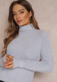 Renee - Jasnoniebieski Golf Wełniany Kedrindas. Typ kołnierza: golf. Kolor: niebieski. Materiał: wełna. Długość rękawa: długi rękaw. Długość: długie