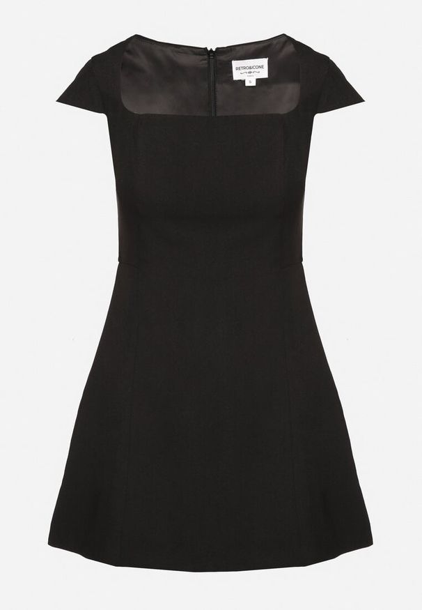 Born2be - Czarna Elegancka Sukienka z Kwadratowym Dekoltem Melretia. Typ kołnierza: dekolt kwadratowy. Kolor: czarny. Długość rękawa: krótki rękaw. Typ sukienki: dopasowane. Styl: elegancki