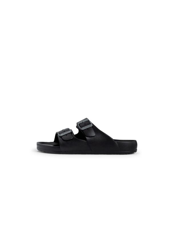 Klapki damskie Fila Matero. Kolor: czarny. Styl: sportowy