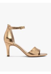 Ryłko - Złote sandały na szpilce. Kolor: złoty. Materiał: skóra. Obcas: na szpilce. Styl: street. Wysokość obcasa: średni #1