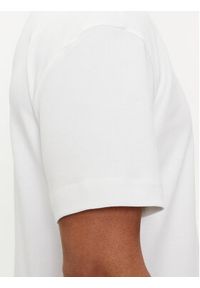 Calvin Klein T-Shirt Nano Logo K10K112487 Biały Regular Fit. Kolor: biały. Materiał: bawełna #5