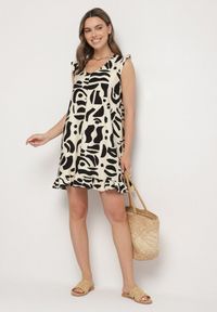 Born2be - Czarna Sukienka o Rozkloszowanym Kroju z Dekoltem w Serek w Abstrakcyjny Wzór Mevondra. Okazja: na co dzień. Typ kołnierza: dekolt w serek. Kolor: czarny. Materiał: skóra, jeans. Długość rękawa: bez rękawów. Styl: casual, elegancki #5