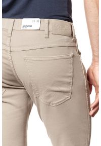 Wrangler - WRANGLER SPODNIE MĘSKIE LARSTON CAMEL WASHED W18SHD49J. Materiał: materiał #4