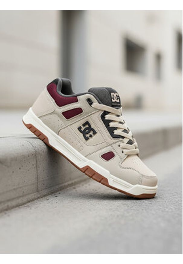 DC Shoes Sneakersy CEO-V5-10121 Beżowy. Kolor: beżowy. Materiał: skóra