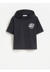 Reserved - Bawełniany t-shirt z kapturem - czarny. Typ kołnierza: kaptur. Kolor: czarny. Materiał: bawełna #1