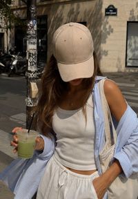 Renee - Beżowa Czapka z Daszkiem z Bawełny z Możliwością Regulacji Ravzeri. Kolor: beżowy. Materiał: bawełna. Styl: casual, elegancki #1
