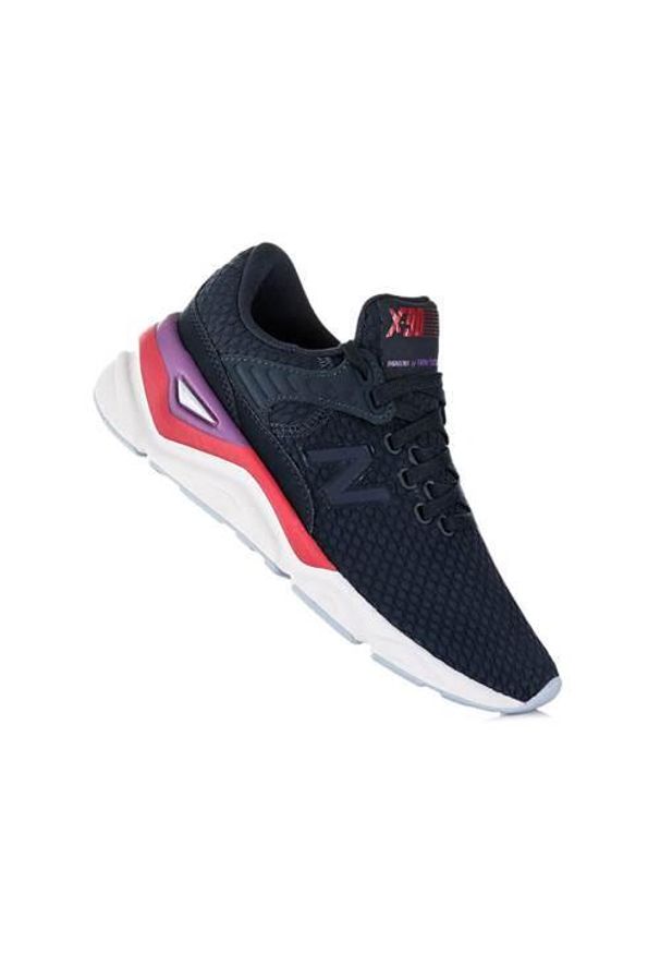 Buty do chodzenia damskie New Balance X90. Zapięcie: sznurówki. Kolor: czarny. Materiał: syntetyk, materiał, tkanina, guma. Szerokość cholewki: normalna. Sport: turystyka piesza