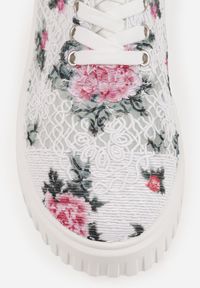 Renee - Biało-Różowe Sneakersy Vices na Platformie z Ażurową Cholewką Lumerise. Okazja: na co dzień. Kolor: biały. Szerokość cholewki: normalna. Wzór: ażurowy. Obcas: na platformie #9
