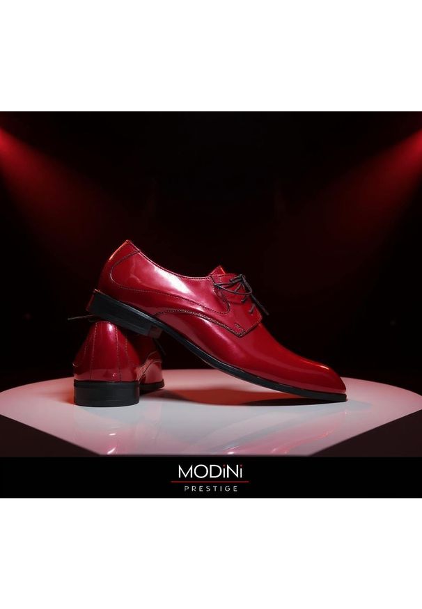 Modini - Bordowe lakierki męskie T192. Kolor: czerwony. Materiał: skóra, syntetyk. Styl: wizytowy, klasyczny
