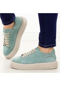 Zielone skórzane półbuty damskie Filippo Dp7502/26. Okazja: na co dzień. Kolor: zielony. Materiał: skóra, zamsz. Sezon: jesień, wiosna, lato. Obcas: na platformie. Styl: klasyczny, casual, elegancki #1