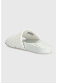 Calvin Klein Jeans klapki COMFORT SANDAL OVERSIZED MESH damskie kolor biały YW0YW00973. Kolor: biały. Materiał: mesh #3
