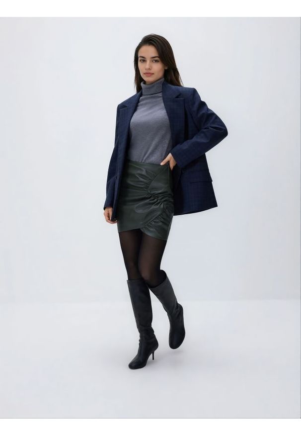 Reserved - Spódnica z marszczeniem - ciemnozielony. Kolor: zielony. Materiał: skóra