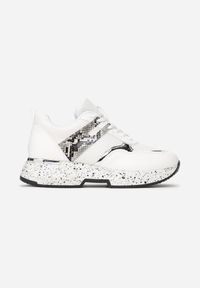 Born2be - Białe Sneakersy Liriye. Zapięcie: pasek. Kolor: biały. Materiał: materiał, skóra. Wzór: aplikacja #2