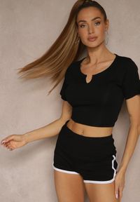 Renee - Czarny Prążkowany T-shirt z Bawełny Lirave. Okazja: na co dzień. Kolor: czarny. Materiał: bawełna, prążkowany. Styl: klasyczny, elegancki, casual