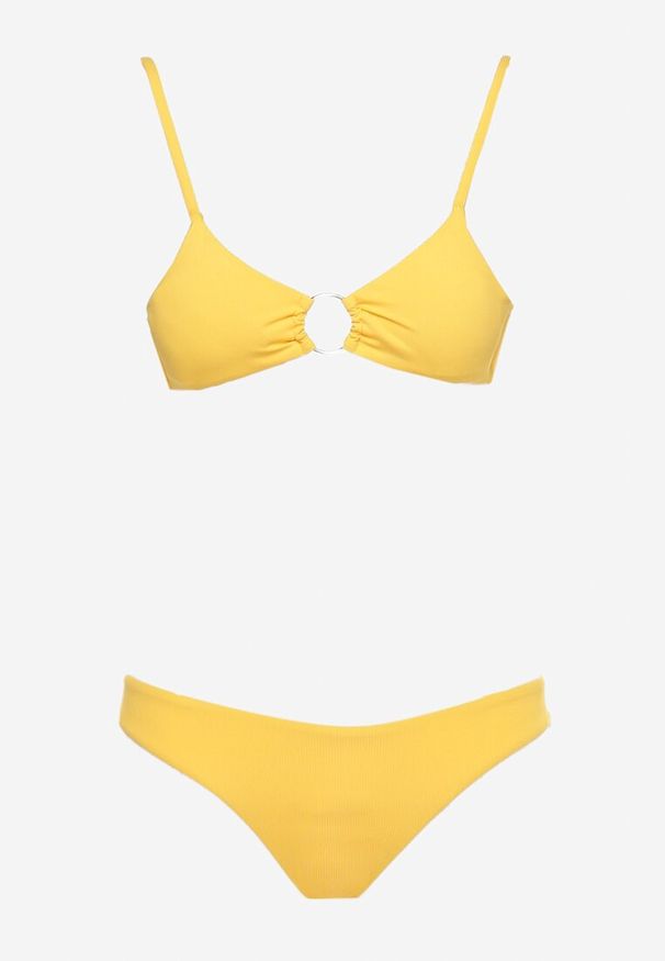 Born2be - Żółte Bikini z Ozdobnym Kółkiem Przy Biustonoszu Naveena. Kolor: żółty. Wzór: aplikacja