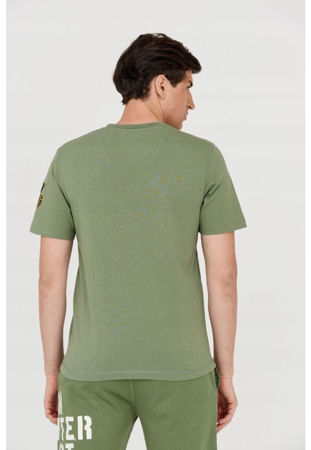 Aeronautica Militare - AERONAUTICA MILITARE Zielony t-shirt męski. Kolor: zielony. Długość rękawa: krótki rękaw. Długość: krótkie. Wzór: haft