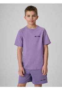 4f - 4F T-shirt regular z nadrukiem dziecięcy 4F JUNIOR x Robert Lewandowski - fioletowy 134 (8-9 lat). Okazja: na co dzień. Kolor: fioletowy. Materiał: bawełna, dzianina. Wzór: nadruk. Sezon: lato. Styl: młodzieżowy, sportowy, casual #2