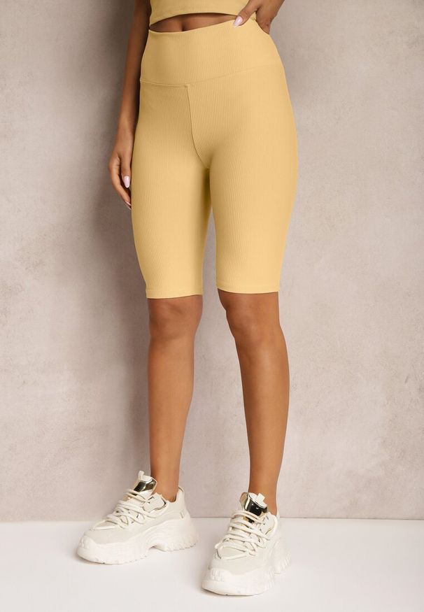 Renee - Jasnożółte Szorty Typu Kolarki High Waist z Prążkowanego Materiału Vimara. Stan: podwyższony. Kolor: żółty. Materiał: materiał, prążkowany. Sezon: lato