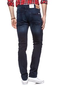 Mustang - SPODNIE MĘSKIE MUSTANG Vegas DENIM BLUE 1008773 5000 983. Okazja: na uczelnię, na co dzień. Długość: długie. Wzór: kolorowy, kratka, aplikacja. Sezon: lato. Styl: casual #5