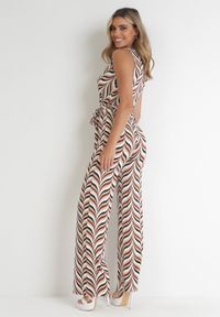 Born2be - Beżowy Kombinezon Lasthotis. Kolor: beżowy. Długość rękawa: bez rękawów. Długość: długie. Wzór: kolorowy, geometria. Sezon: lato #3