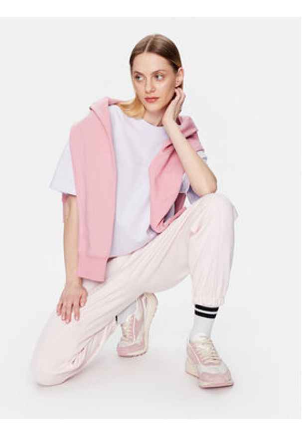 New Balance T-Shirt Athletics Nature WT23556 Fioletowy Relaxed Fit. Kolor: fioletowy. Materiał: bawełna